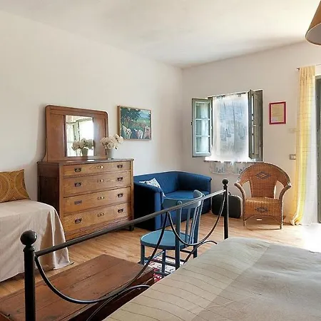 Villa Fabro Scalo Sleeps 18 Pool Wifi